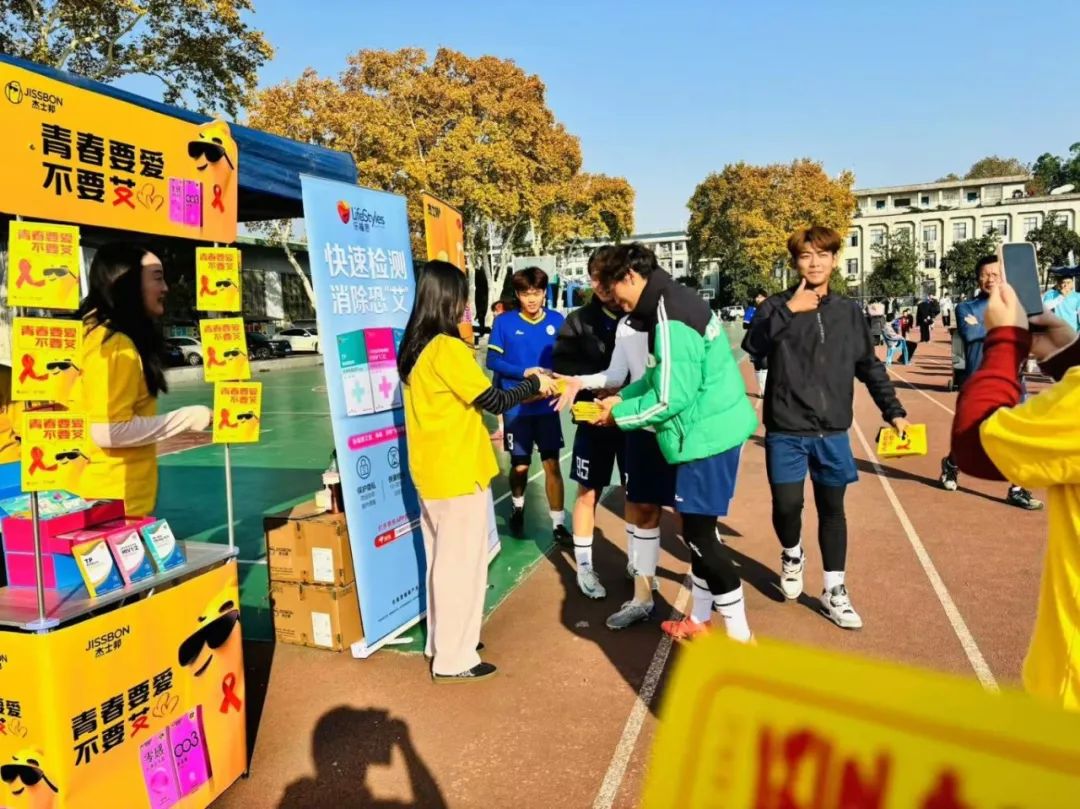 1736127614147604.jpg 531732c6c56d6c93d6bda5d3f9455eca.jpg